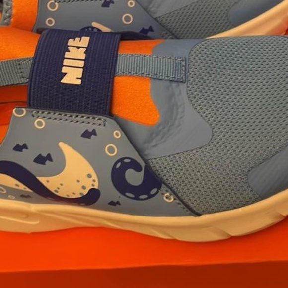 BRAND NEW boy youth nike Nike flex runner step in shoes size 2Y & 3Y - Picture 7 of 7